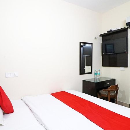 Hotel Westend Holiday Home 5 Mint From Nizamuddin Railway Station New Delhi Eksteriør bilde