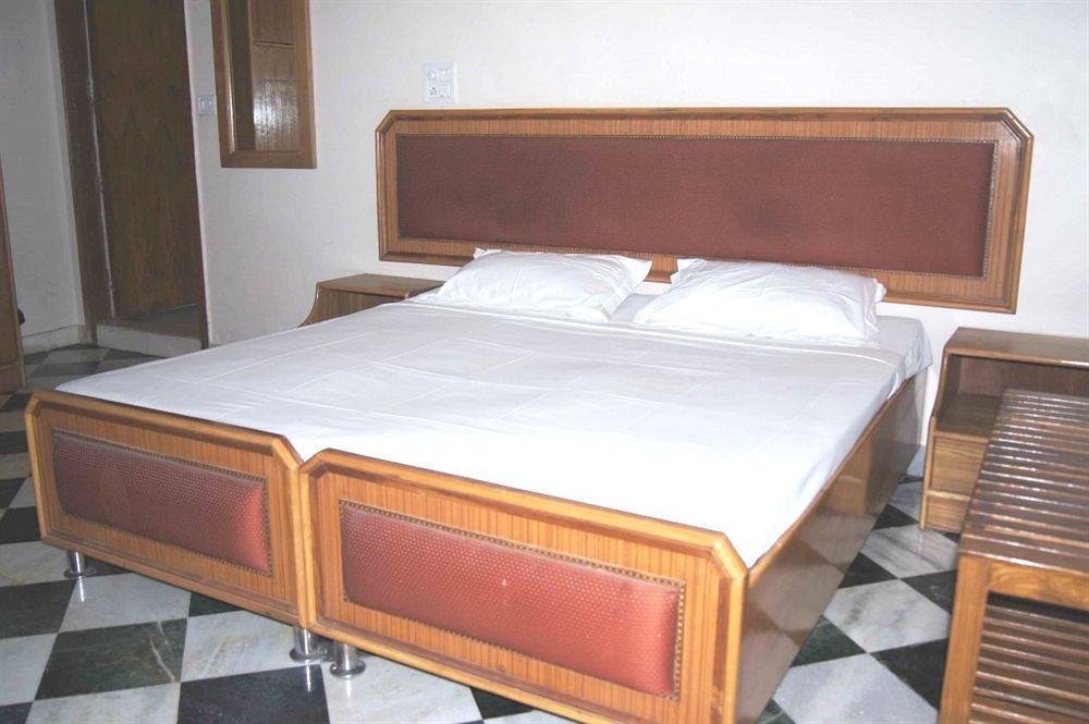 Hotel Westend Holiday Home 5 Mint From Nizamuddin Railway Station New Delhi Eksteriør bilde